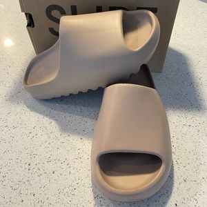 Yeezy slides size 8 (PURE) First Release STOCKX authenticated